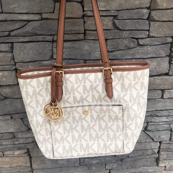 MICHAEL Michael Kors Handbags - Michael Kors Vanilla Snap Pocket Tote